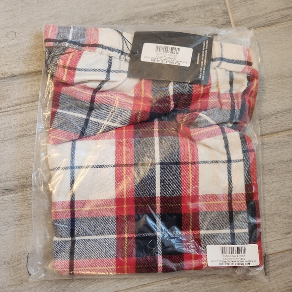 PrettyLittleThing PLT pajama women's 3XL red blue plaid plus size short sleeve - Picture 7 of 9